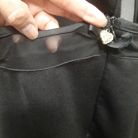 Dress - Picture 4 of 10